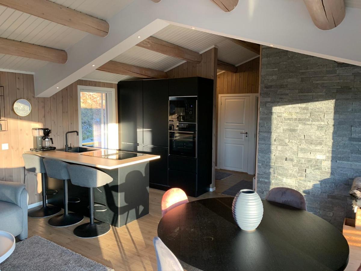 Hus Med Utsikt. House With A View Villa Alta Luaran gambar